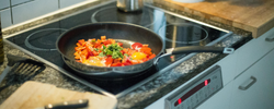 Essential Cookware for a Small Kitchen: What You Really Need and What You Can Skip